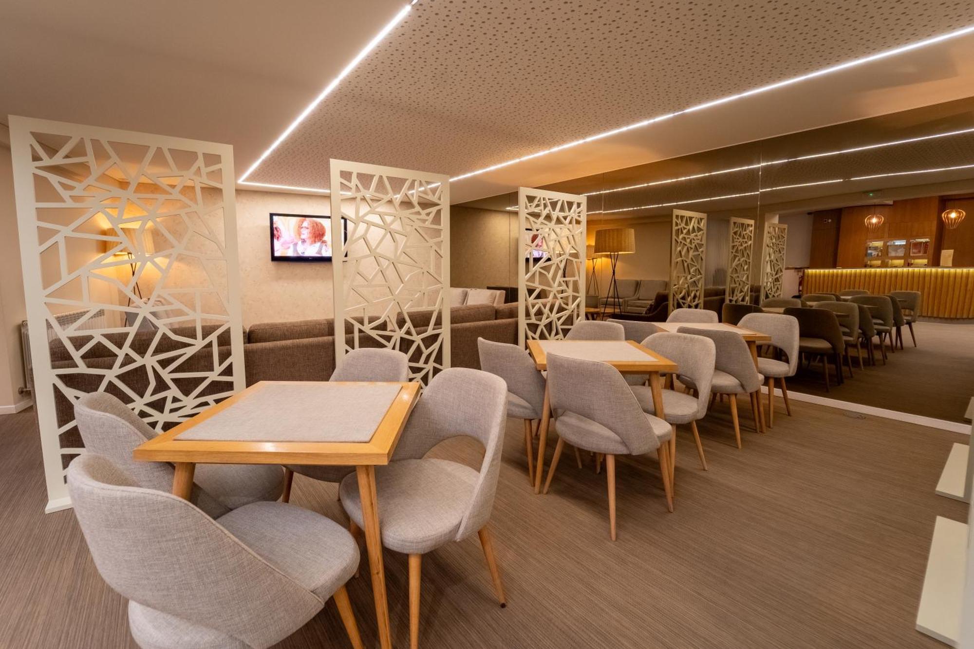 Adelaide Hotel Geres Esterno foto