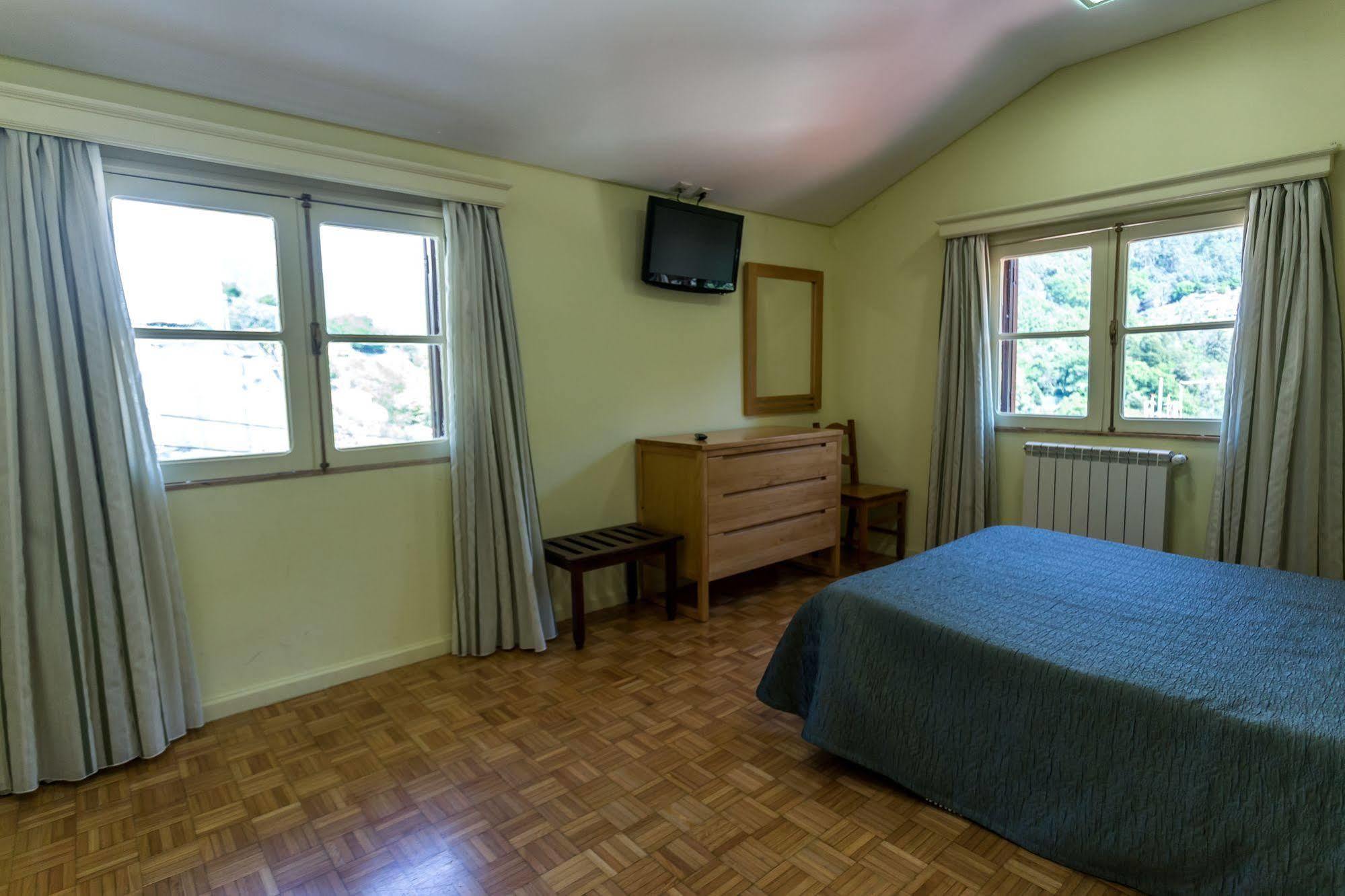 Adelaide Hotel Geres Esterno foto