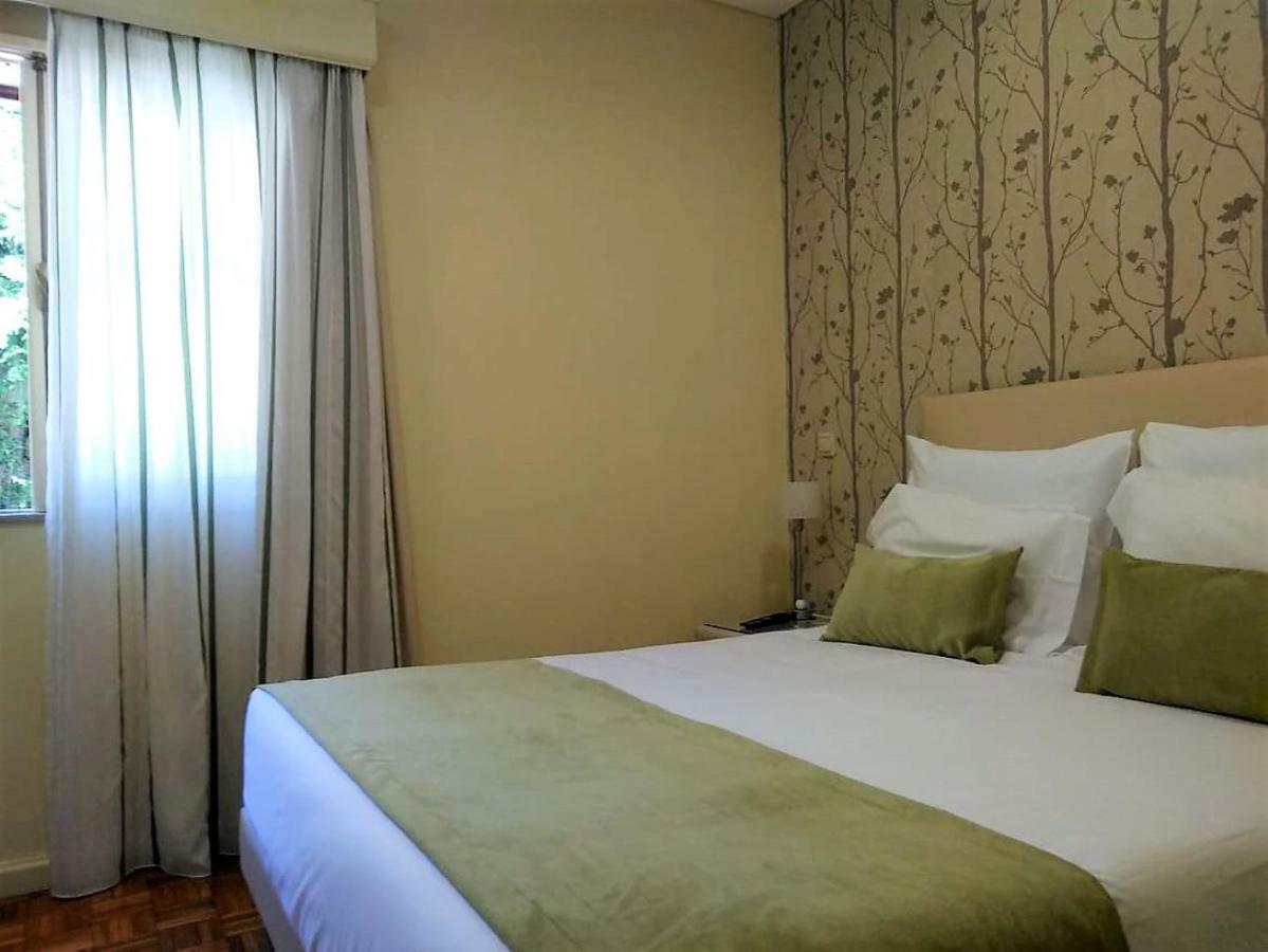 Adelaide Hotel Geres Esterno foto