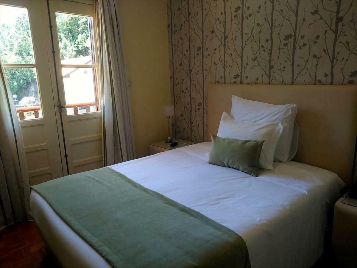 Adelaide Hotel Geres Esterno foto
