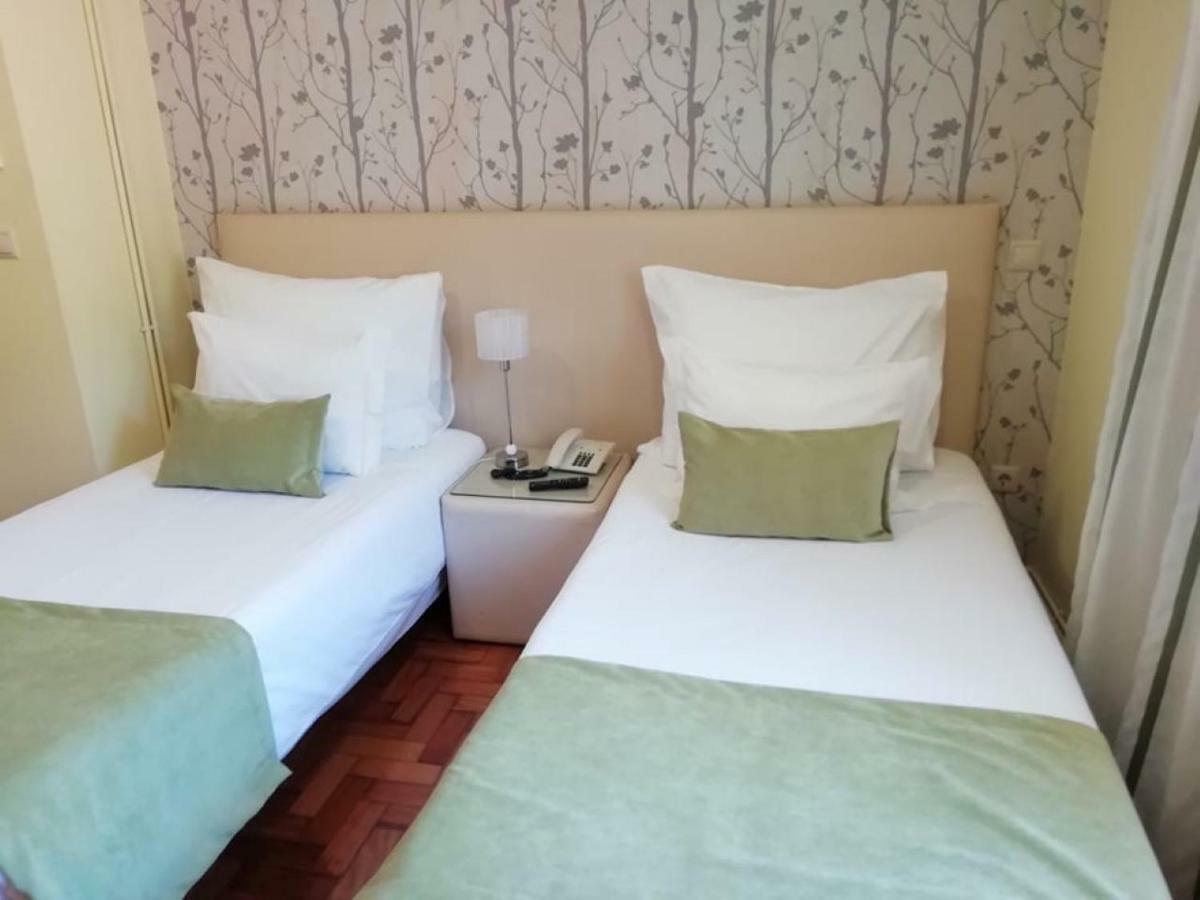 Adelaide Hotel Geres Esterno foto